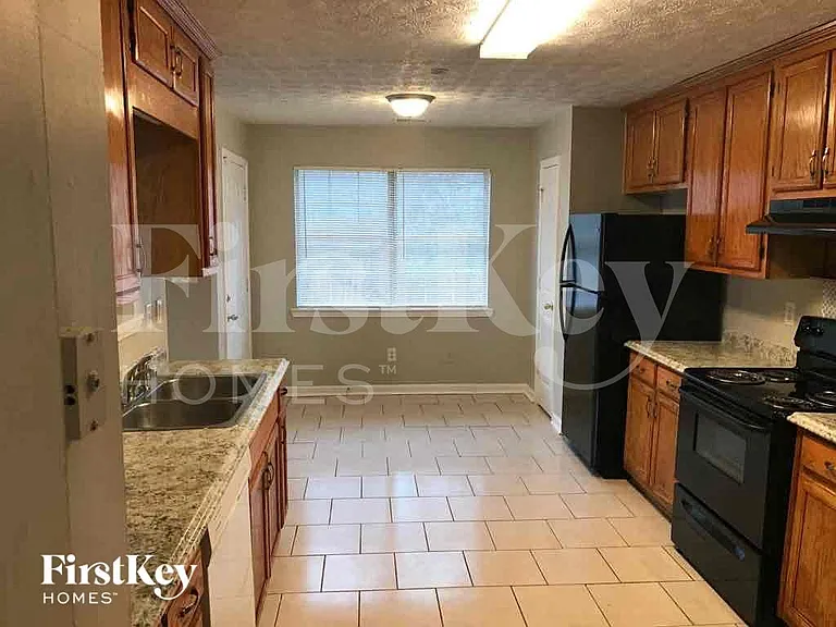 4455 Westminster Dr — Photo 4
