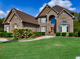 211 Briarwood Cir, Athens, AL 35613
