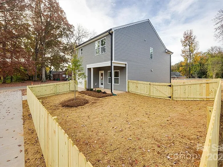 1241 Eastway Dr — Photo 30