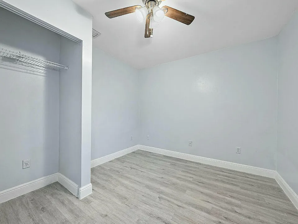 4012 Palm Bay Cir