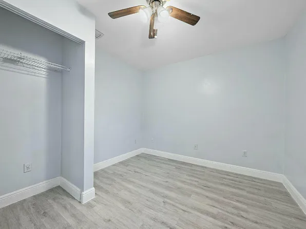 4012 Palm Bay Cir, West Palm Beach, FL 33406