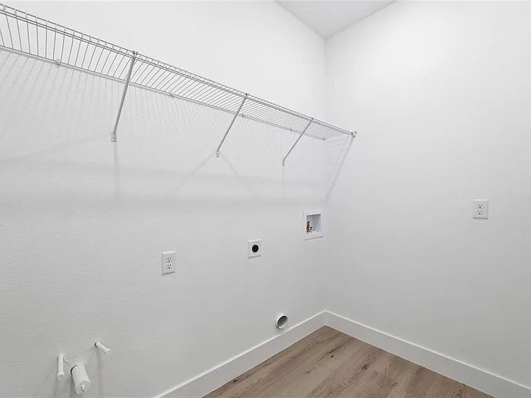 2275 W Linden Dr — Photo 25