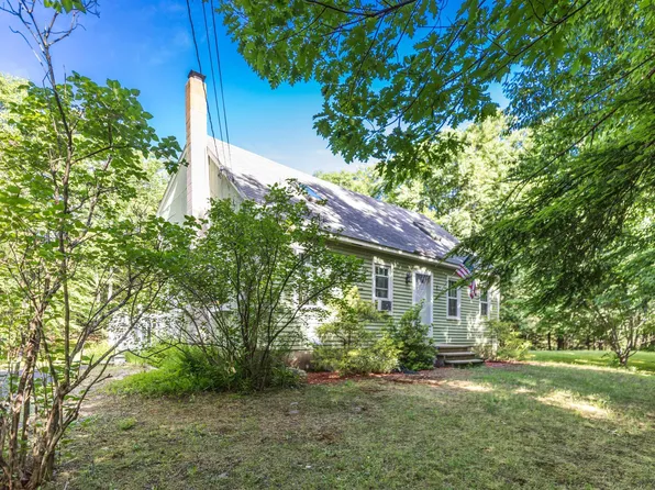 5 Manorview Drive, Raymond, NH 03077