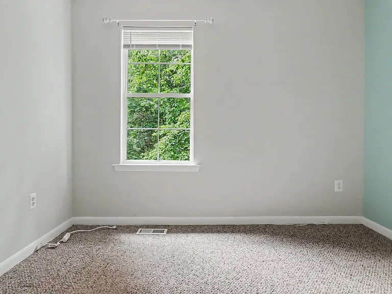 10225 Cove Ledge Ct — Photo 31
