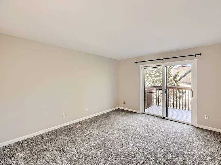 691 Canyon Dr — Photo 17
