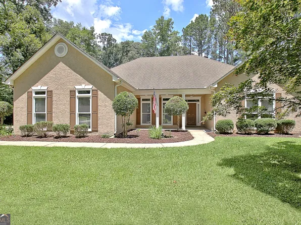 315 Felton Dr, Fayetteville, GA 30214