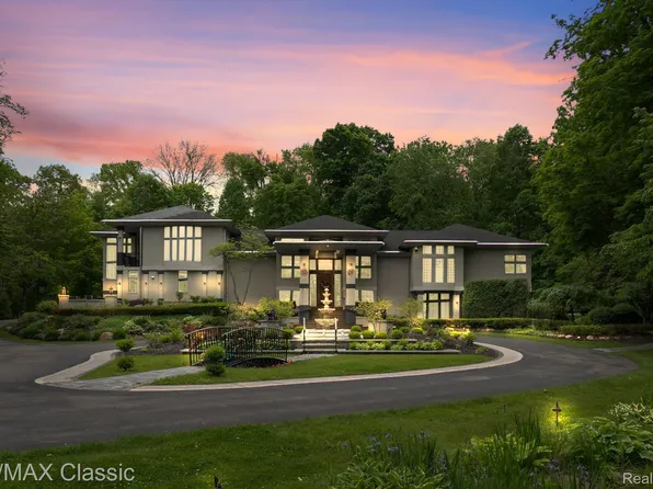 12753 Mystic Forest Dr, Plymouth, MI 48170