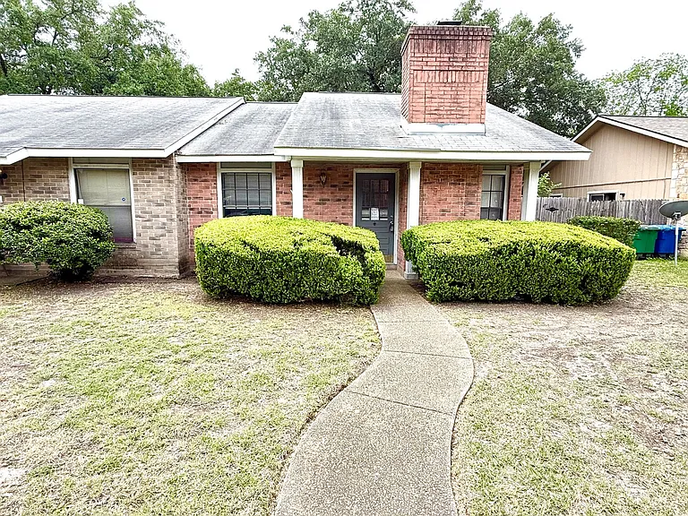 5310 Gawain Dr — Photo 2