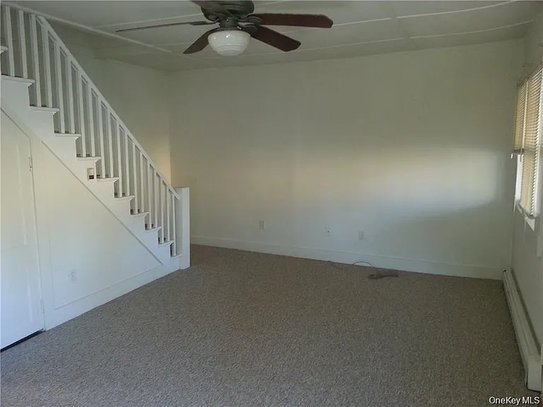 259 Pine Island Tpke — Photo 2
