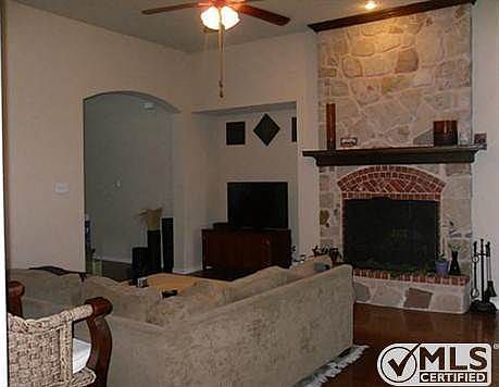 5th image of 4518 Meadowview Ln