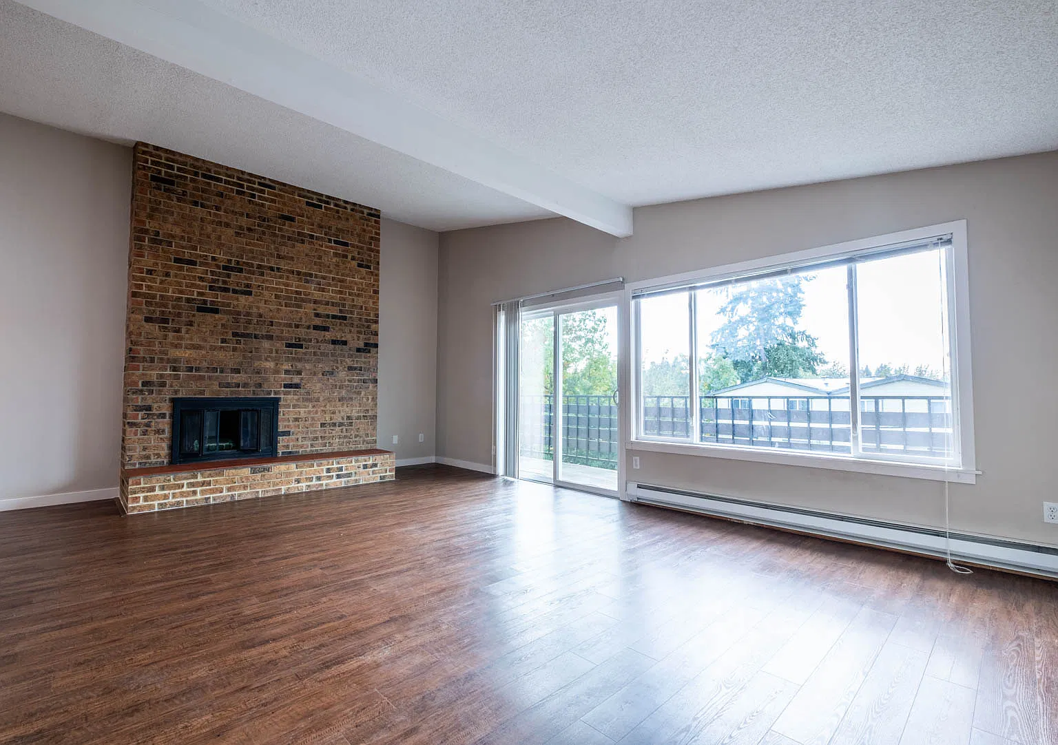 15420 9th Ave SW — Photo 4