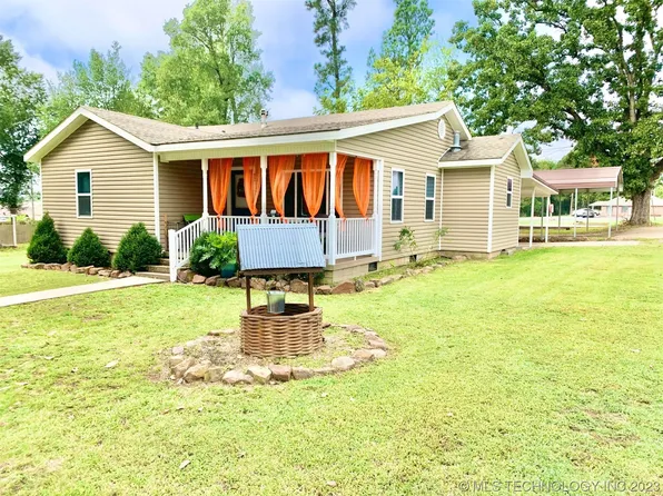 911 Grace St, Poteau, OK 74953