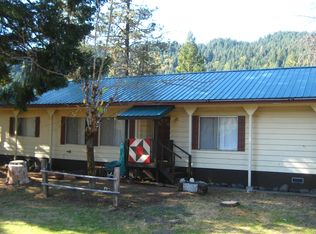 2716 Van Duzen Rd, Mad River, CA 95526