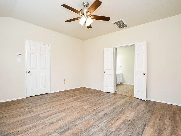5327 Stonegate Dr — Photo 20