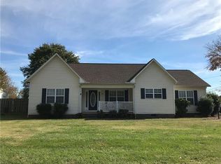 41 Falling Creek Rd NE, Hickory, NC 28601