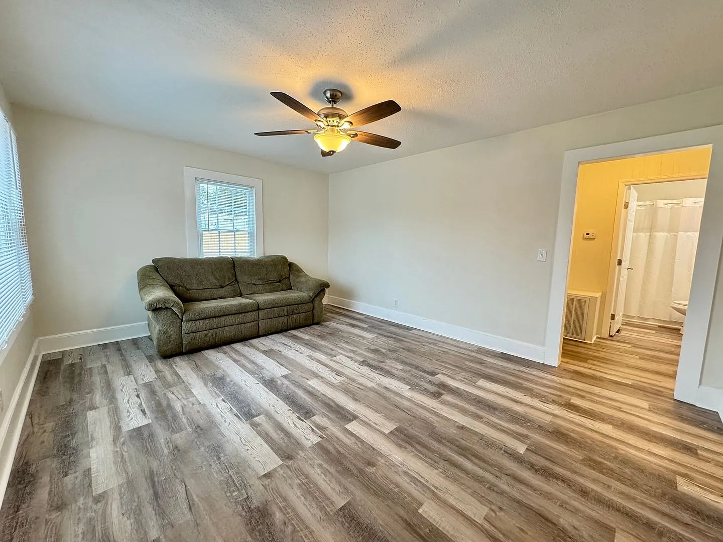 Fully Furnished and Utilities Included! — Photo 3