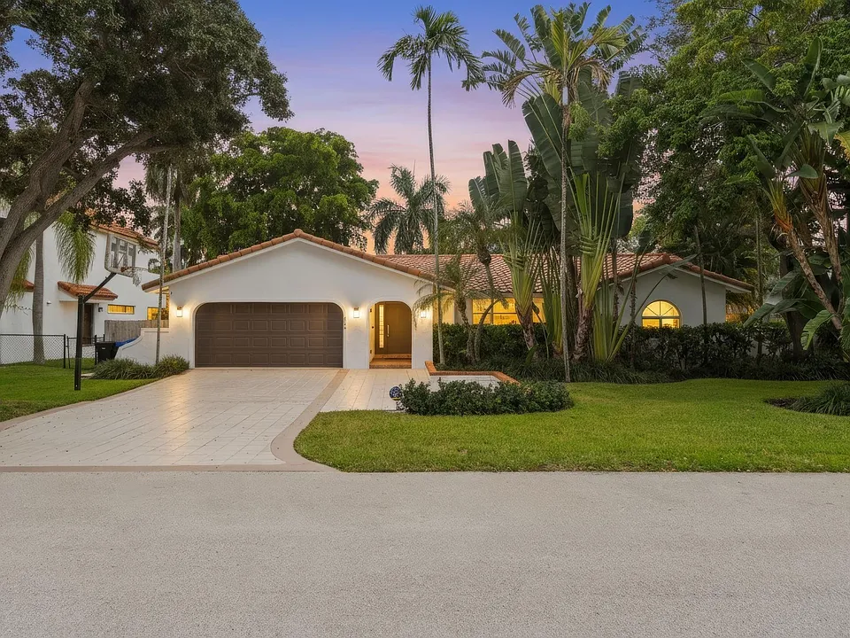 326 Seven Isles Dr