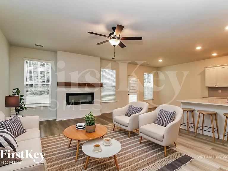 75 Tulip Dr — Photo 3