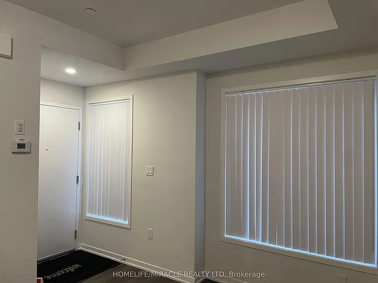 141 Honeycrisp Cres #189 — Photo 2