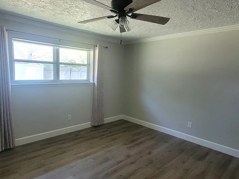 1807 Sleepy Creek Way — Photo 11