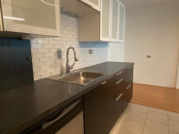 5th image of 900 N Lake Shore Dr APT 2107