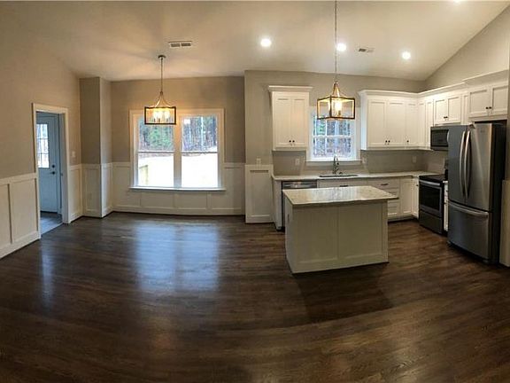 4th image of 5008 Meridian Ave