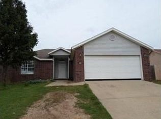 2013 S East Pl, Rogers, AR 72758