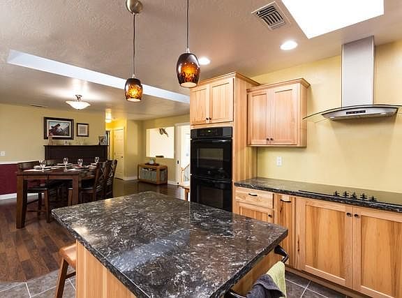 5th image of 2231 Wycliff Ln