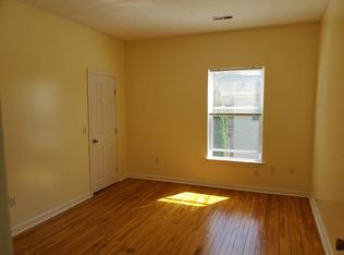 41 Stafford St #2, Worcester, MA 01603
