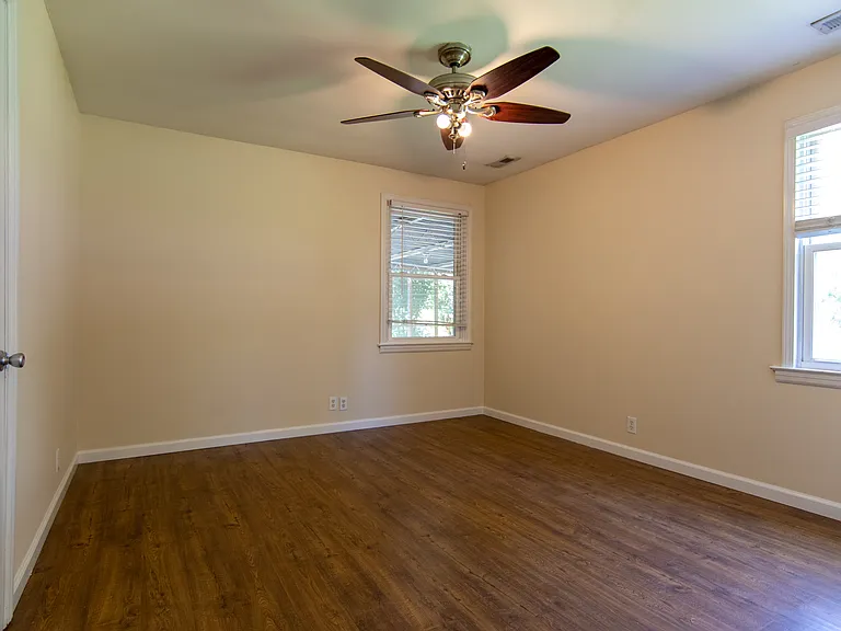 313 Rachel Rd — Photo 9