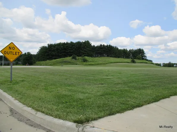 705 Evergreen Dr, Brownsville, WI 53006