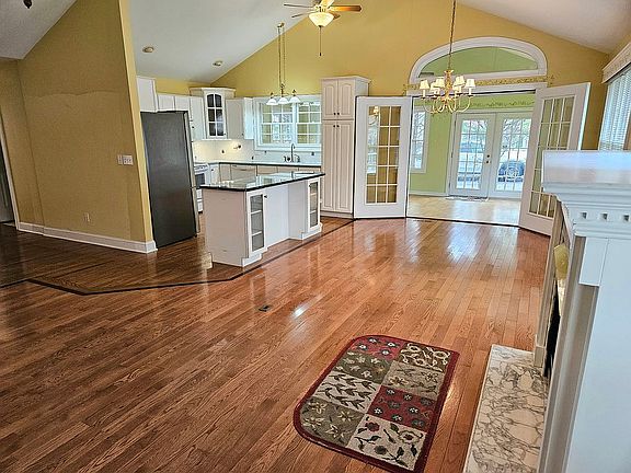 4th image of 208 Southern Pines Trl