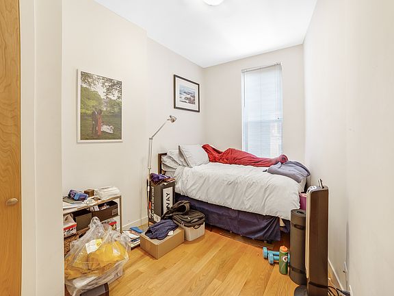 5th image of 57 W 86th St APT 3A