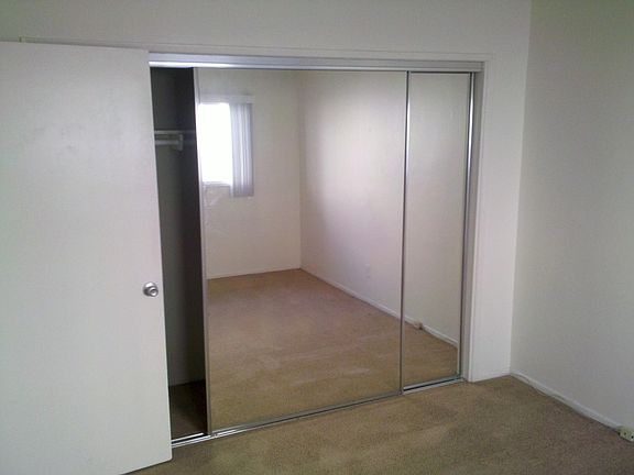 5th image of 3406 Preble Ave