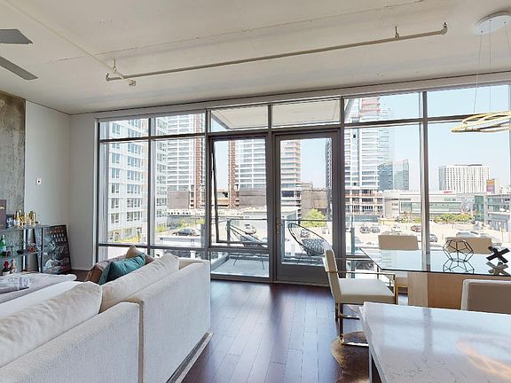 2nd image of 1100 S Hope St APT 806