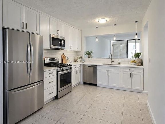 4th image of 5920 Coral Lake Dr #208