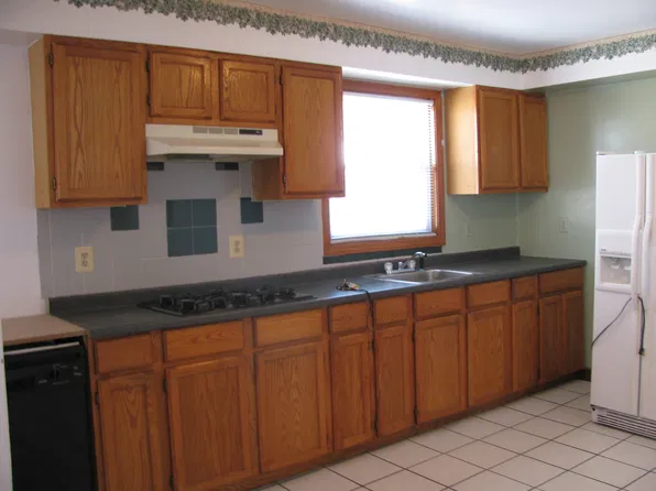 (undisclosed Address), Lynn, MA 01905