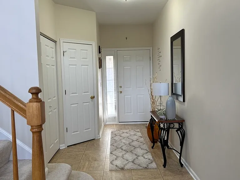 2265 Pembridge Dr — Photo 2