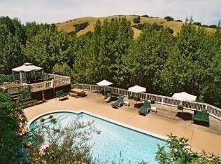 206 Stasia Ct, Novato, CA 94947