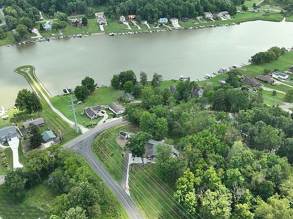 3rd image of 35 Niagara Trl