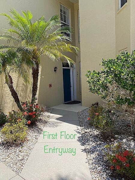 First Floor Entryway