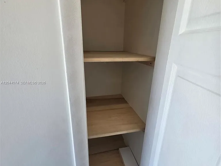 120 NE 10th Ave #3 — Photo 11