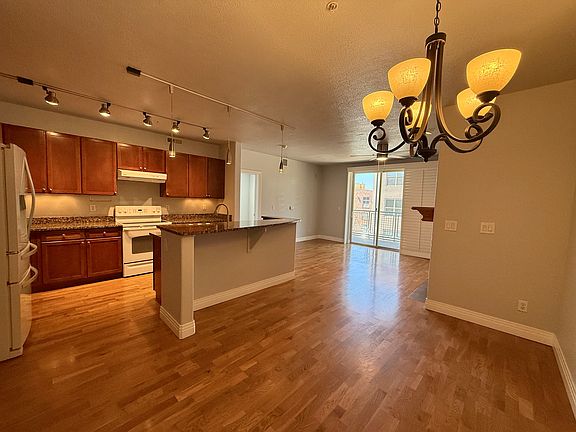 5th image of 9079 E Panorama Cir Unit 318