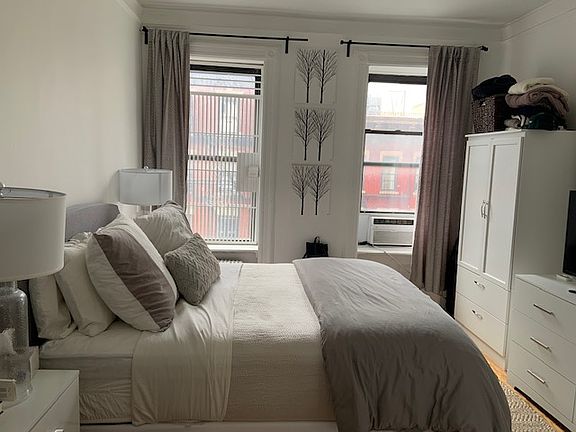 5th image of 445 E 78th St APT 5B