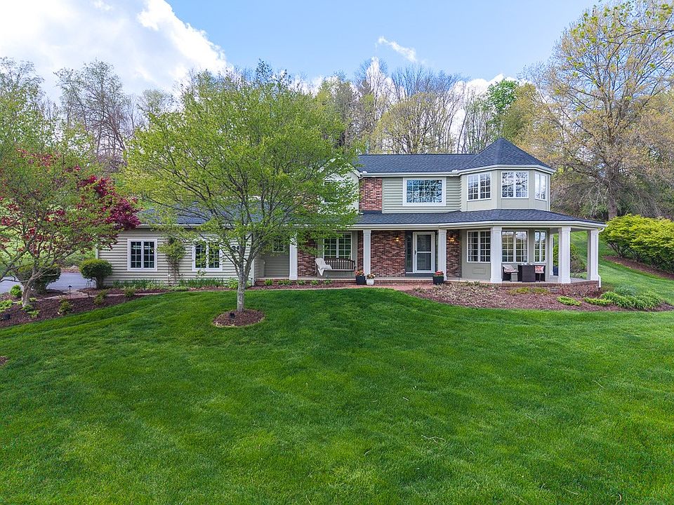 1st image of 35 Thunder Ridge Dr