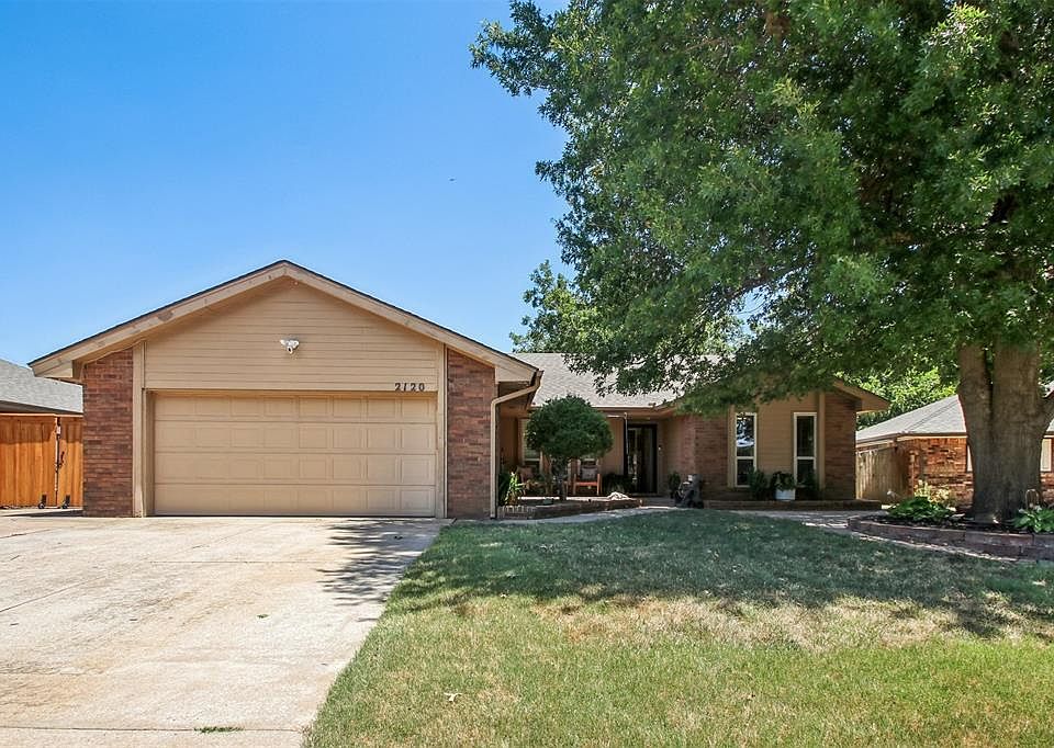 1st image of 2120 Everglade Ct