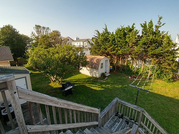 2nd Floor - Yard view