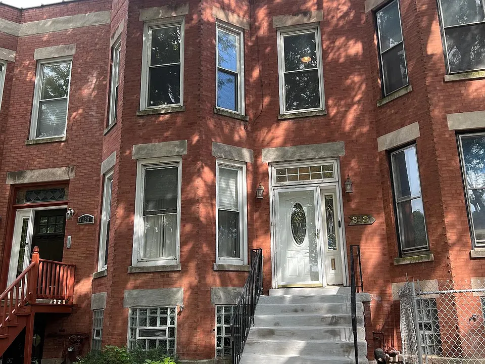 3431 S Prairie Ave #2