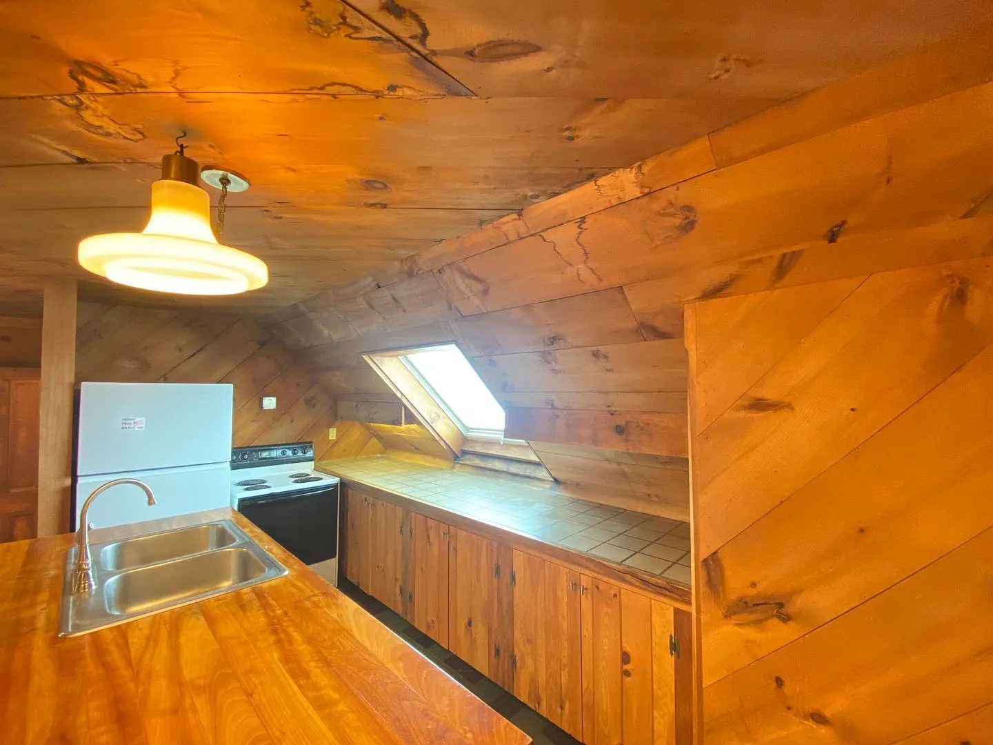 1 bed, 1.0 bath, $1,595 — Photo 4