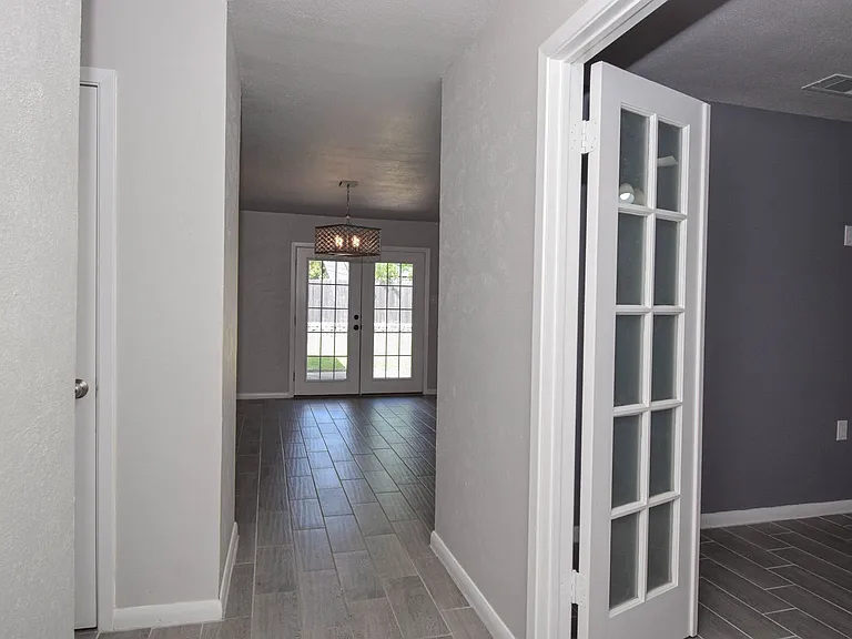 205 Tanglewood Rd — Photo 9
